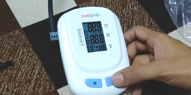 Healthgenie BPM01W Digital Heartbeat Detector in the use - Bestadvisor