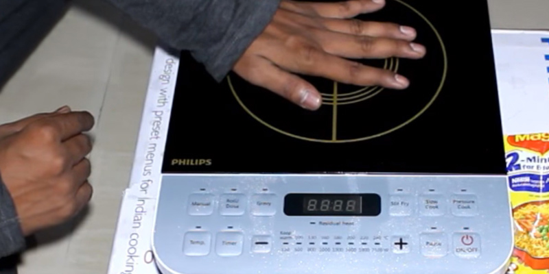 Philips HD4928/01 Induction Cooktop in the use - Bestadvisor