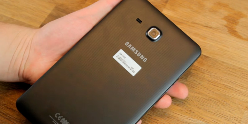Samsung Galaxy Tab A 7.0 Tablet in the use - Bestadvisor