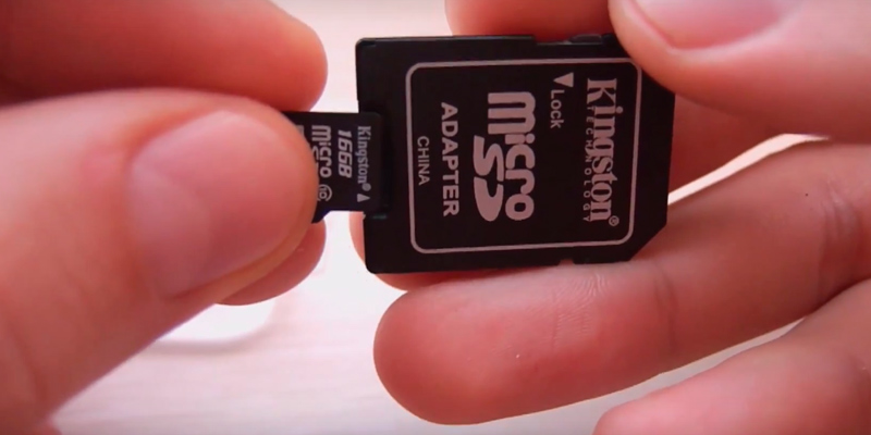 Kingston 16GB MicroSDHC Card in the use