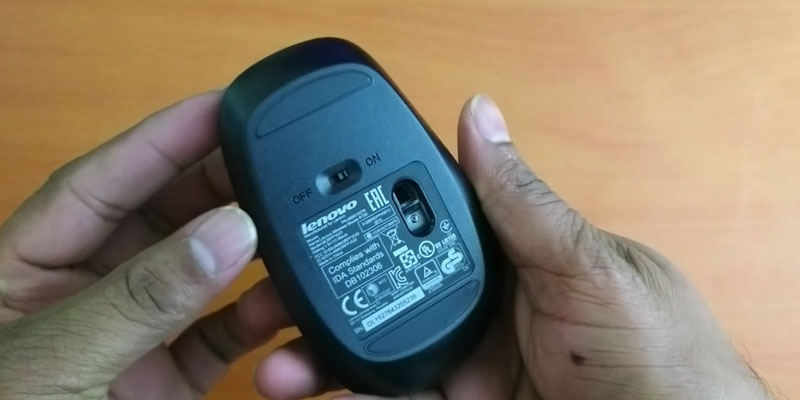Lenovo N100 Wireless Optical Mouse in the use