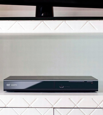Review of Panasonic S700 DVD Player (HDMI, 1080p Upscale, USB)