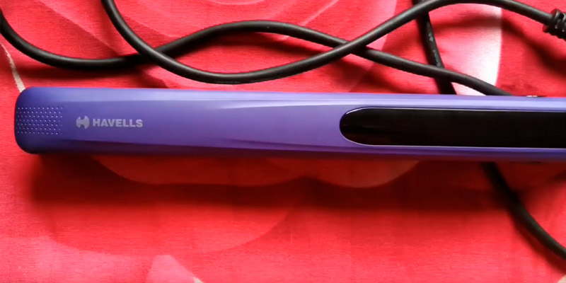 Havells HS4101 Hair Straightener in the use