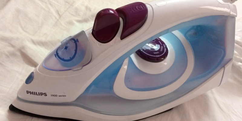 Review of Philips GC1905 Steam Iron with Spray